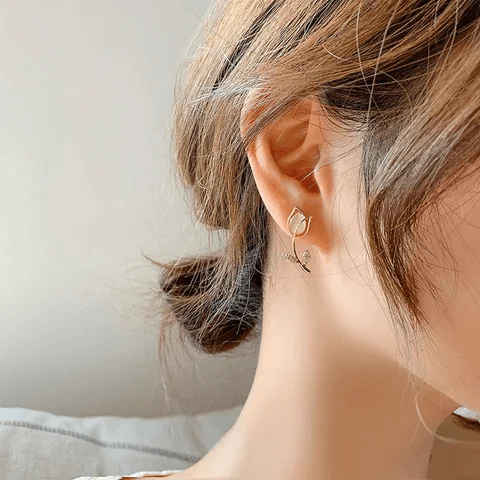 Floral Gleam Earring - Image 7