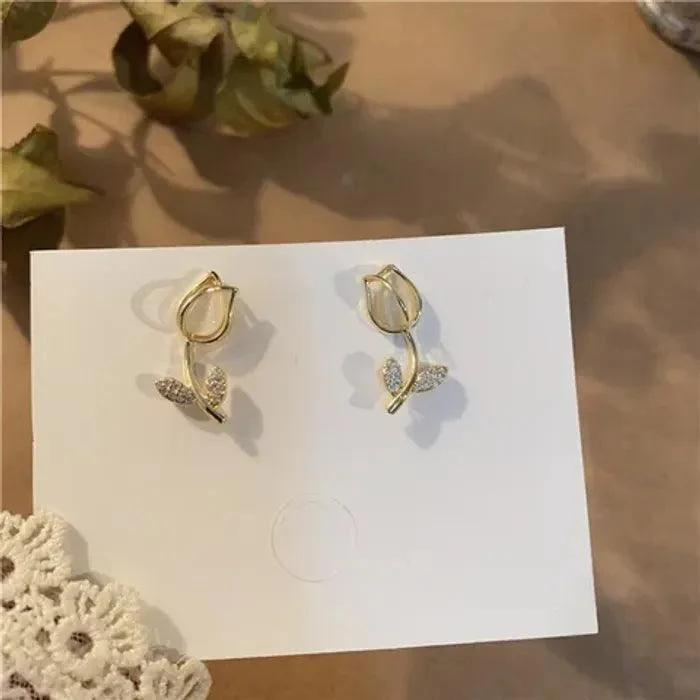 Floral Gleam Earring - Image 8