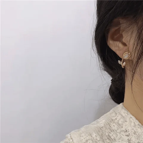 Floral Gleam Earring - Image 9