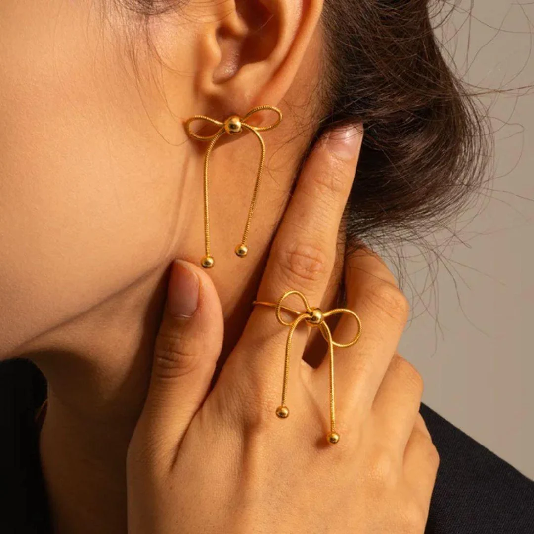Bling Blogger Bow Earring - Image 3