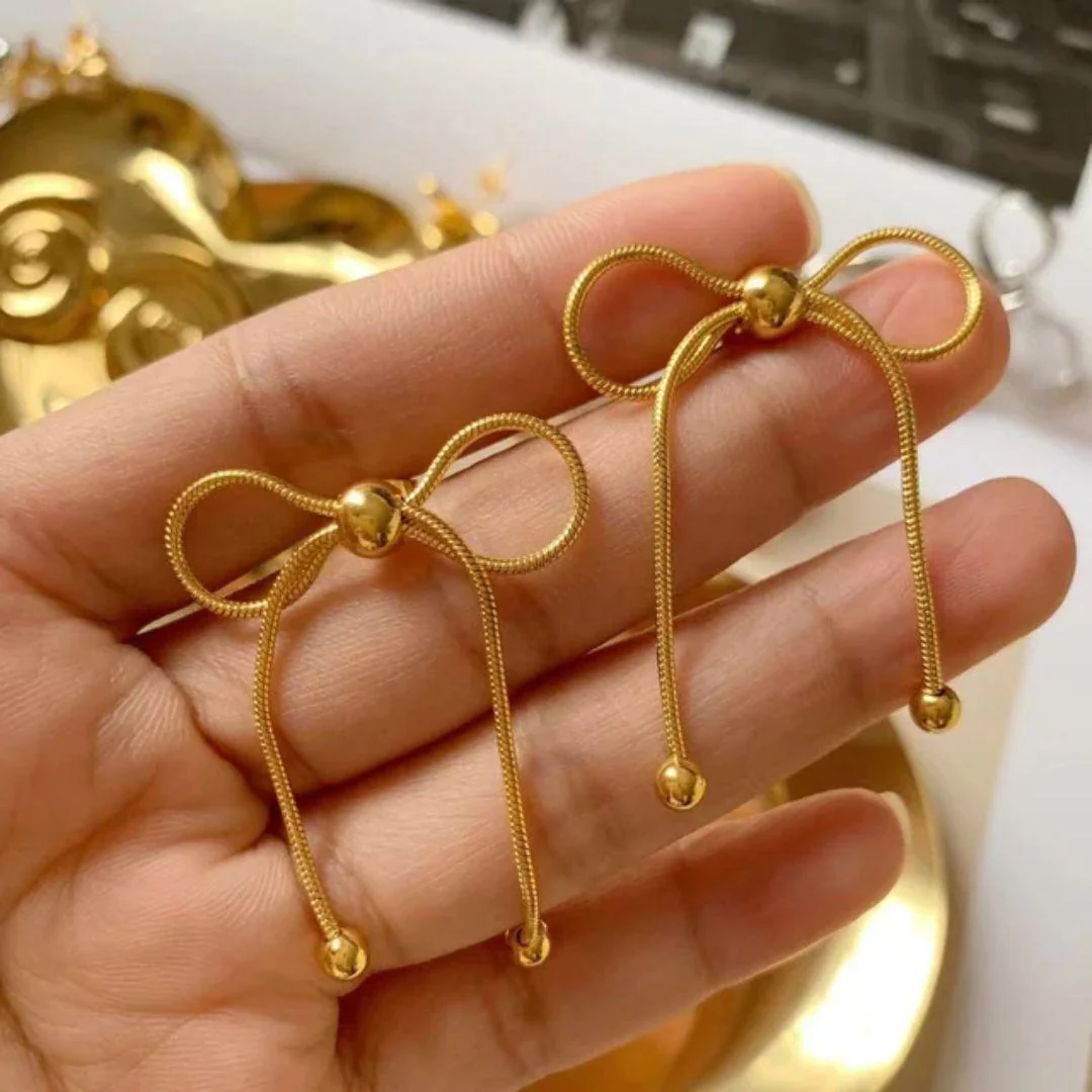Bling Blogger Bow Earring - Image 4