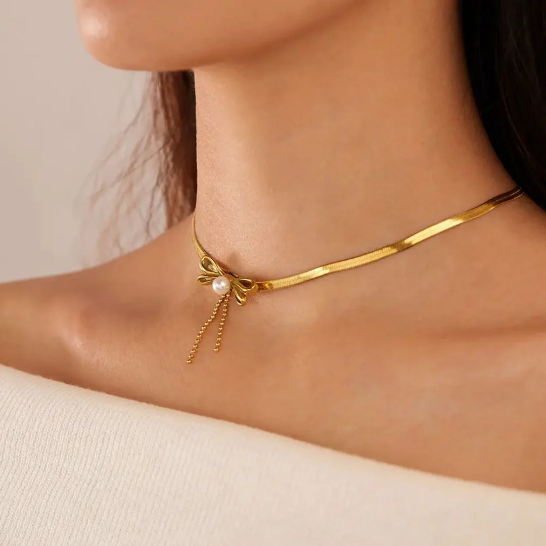 Bow Pearl Dangle Necklace - Image 3