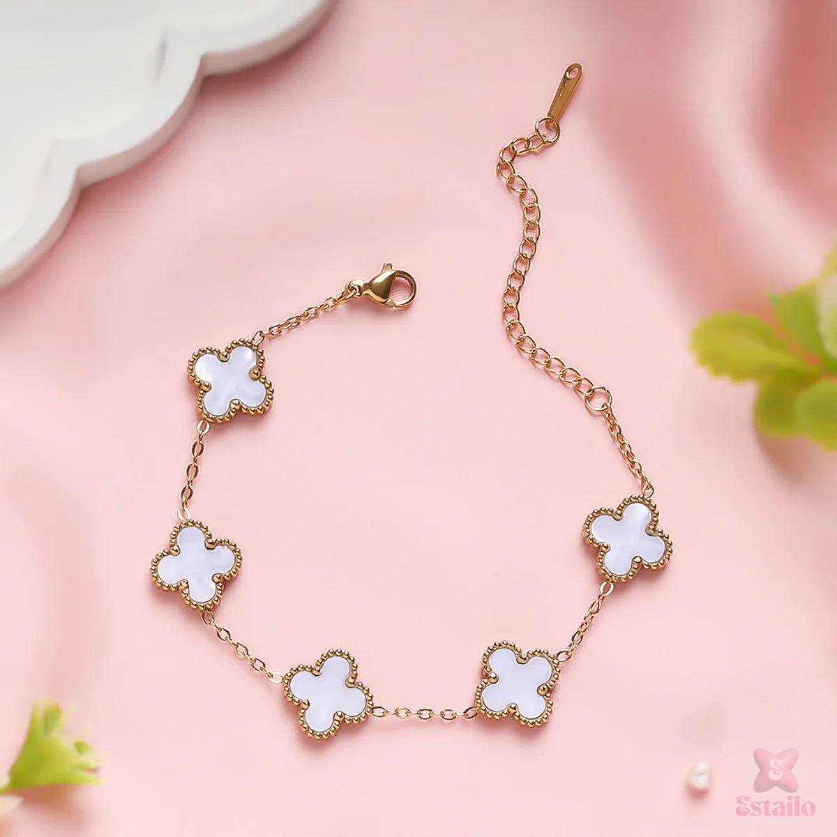 Clover Grace Chain Bracelet - Image 4