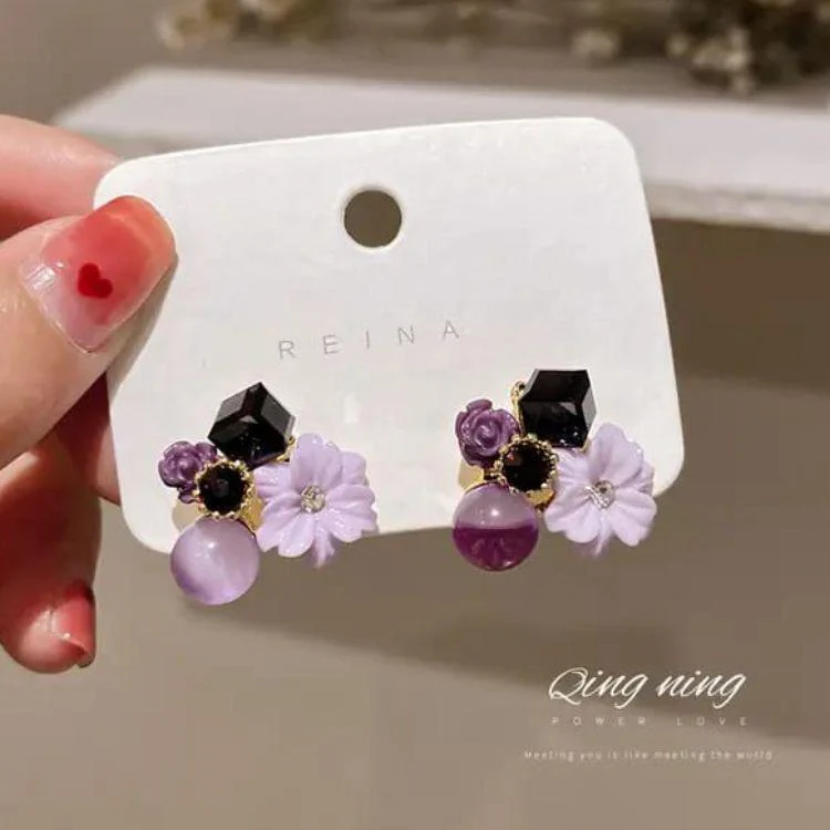 Sparkle Tulip Earring - Image 3