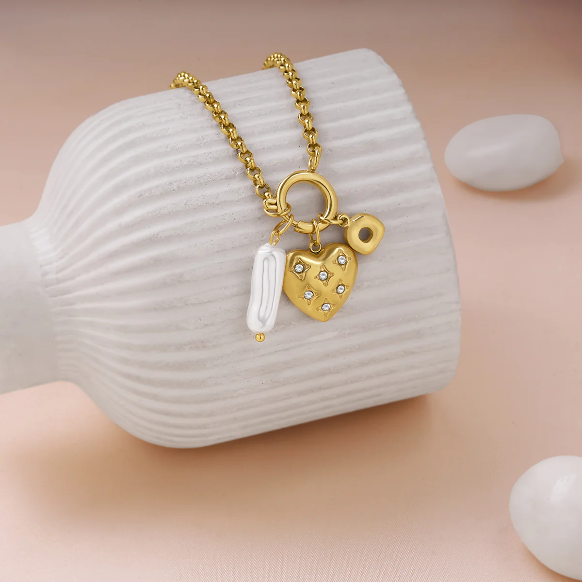 Dainty Heart & Pearl Necklace