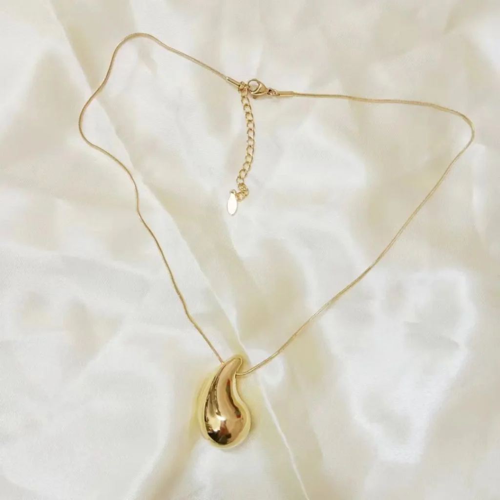 Drop Luxe Statement Neckpiece - Image 6
