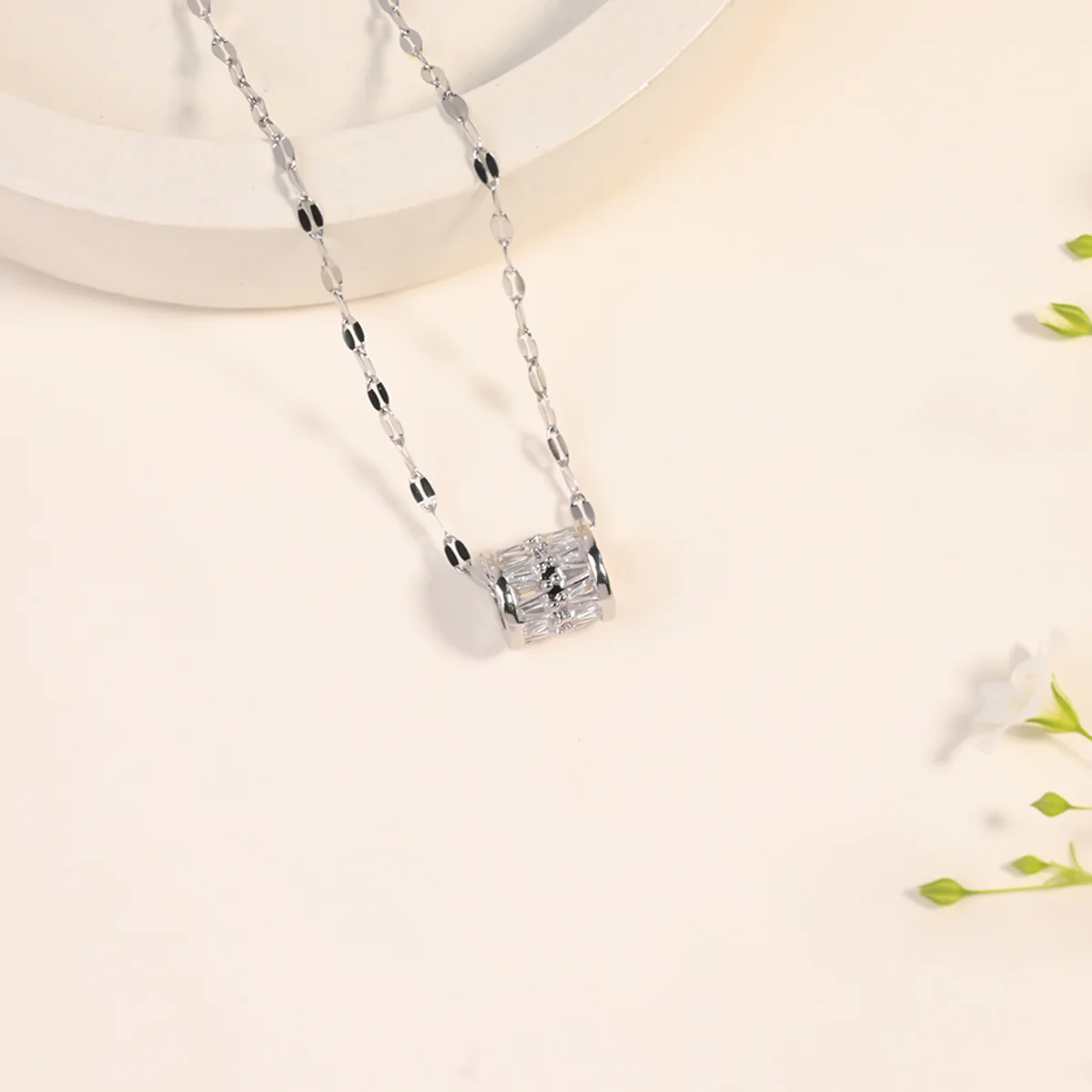 Chic Glow Bling Necklace - Image 6