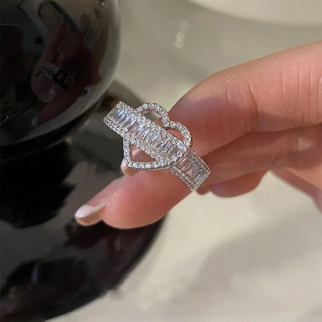 Everlasting Heart Glow Ring - Image 5