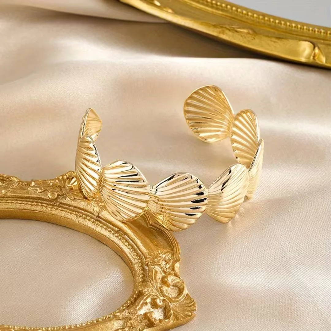 Gilded Shell Bracelet - Image 5