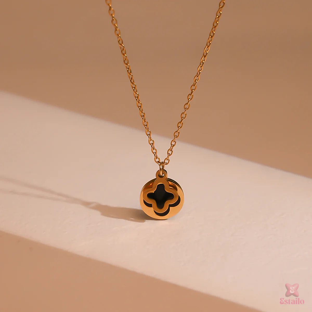 Majestic Clover Necklace - Image 2