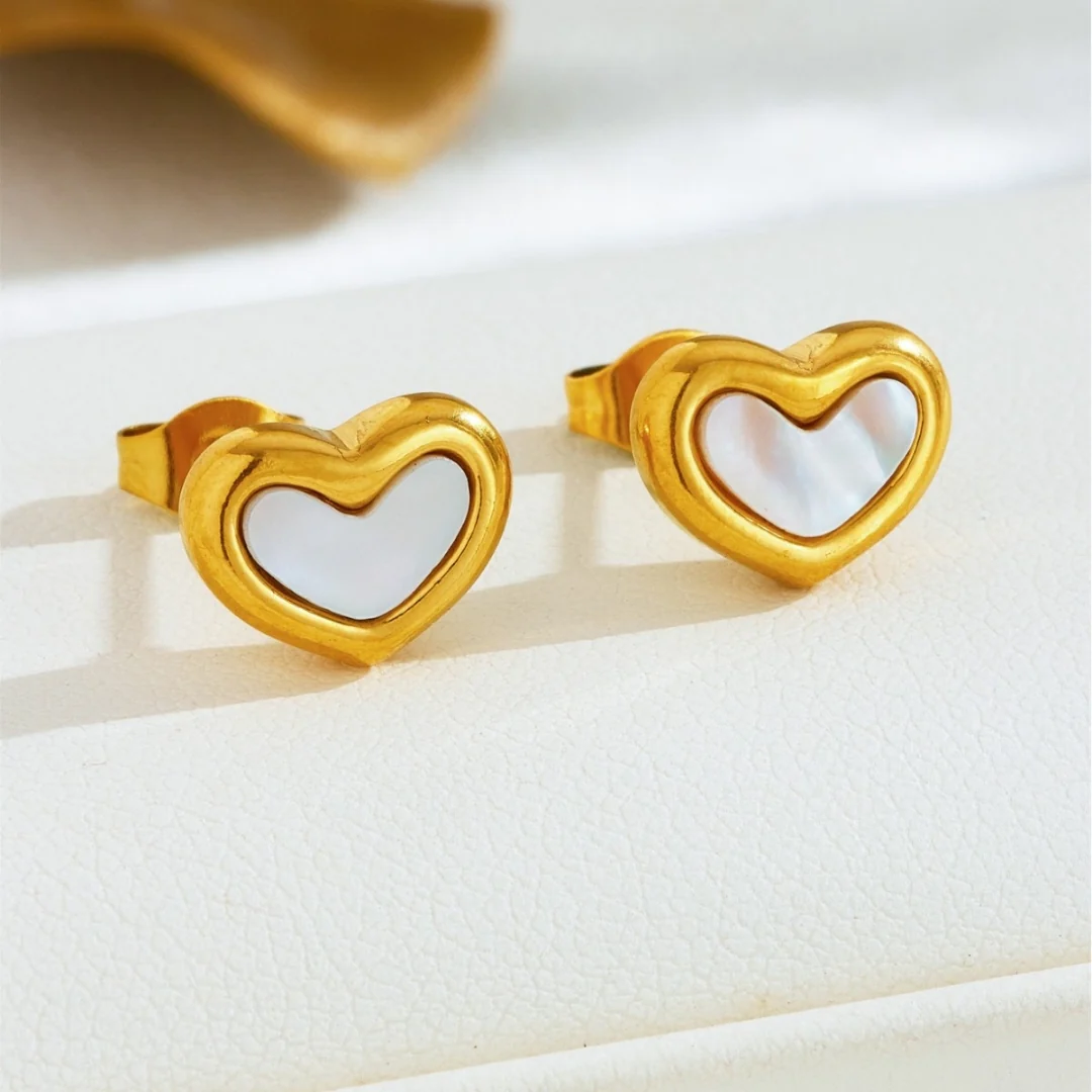 Nacre Love Earrings - Image 3