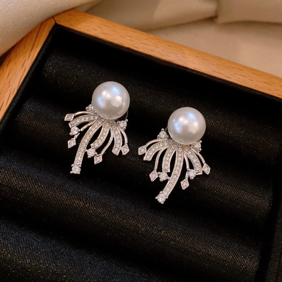 Starlight Pearl Earrings - Image 6